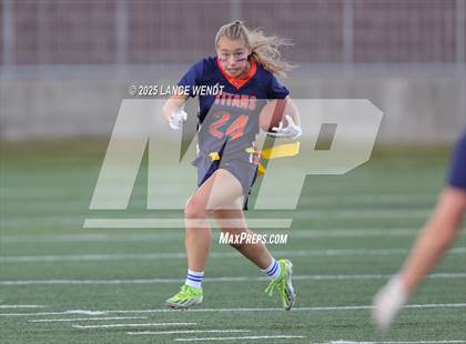Thumbnail 2 in Chaparral vs. Legend (CHSAA 5A Semi-Final) photogallery.