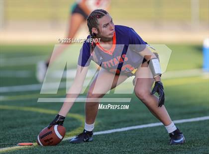 Thumbnail 2 in Chaparral vs. Legend (CHSAA 5A Semi-Final) photogallery.