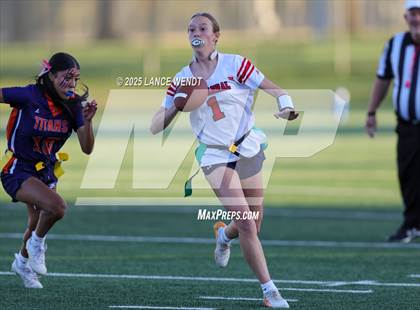 Thumbnail 3 in Chaparral vs. Legend (CHSAA 5A Semi-Final) photogallery.