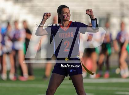 Thumbnail 3 in Chaparral vs. Legend (CHSAA 5A Semi-Final) photogallery.