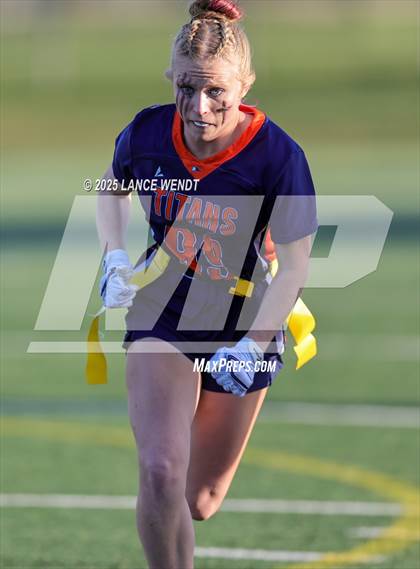 Thumbnail 2 in Chaparral vs. Legend (CHSAA 5A Semi-Final) photogallery.