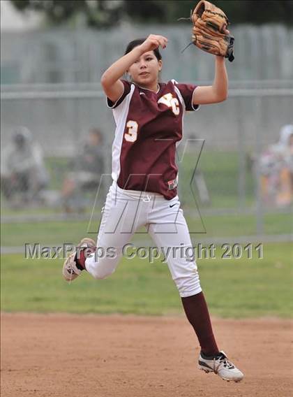 Thumbnail 1 in Palos Verdes vs. Valley Christian (Downey Tournament) photogallery.