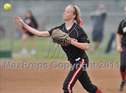 Thumbnail 1 in Palos Verdes vs. Valley Christian (Downey Tournament) photogallery.