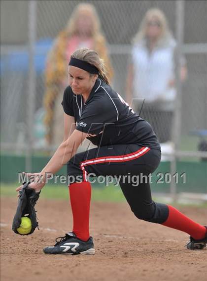 Thumbnail 3 in Palos Verdes vs. Valley Christian (Downey Tournament) photogallery.