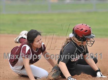 Thumbnail 2 in Palos Verdes vs. Valley Christian (Downey Tournament) photogallery.