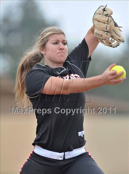 Thumbnail 2 in Palos Verdes vs. Valley Christian (Downey Tournament) photogallery.