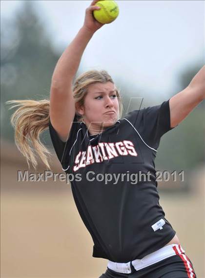 Thumbnail 2 in Palos Verdes vs. Valley Christian (Downey Tournament) photogallery.