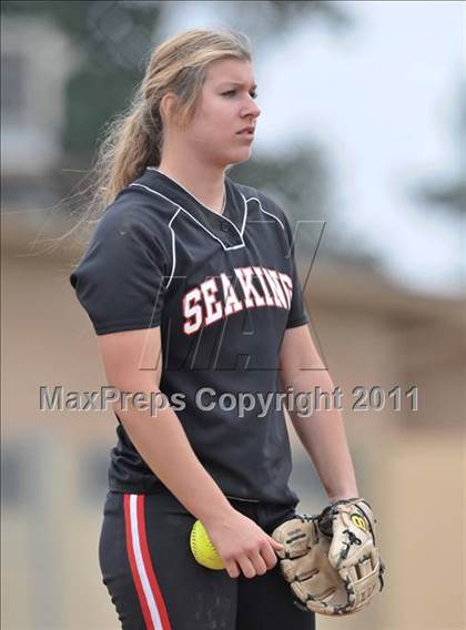 Thumbnail 1 in Palos Verdes vs. Valley Christian (Downey Tournament) photogallery.