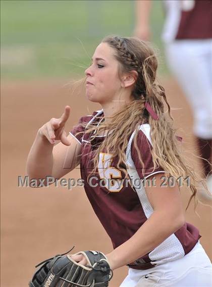 Thumbnail 3 in Palos Verdes vs. Valley Christian (Downey Tournament) photogallery.