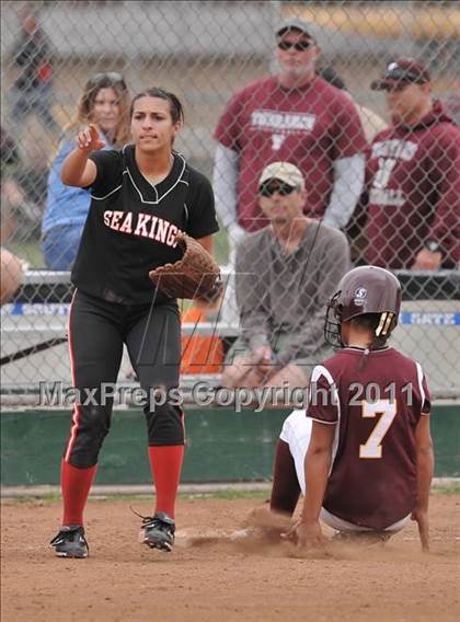Thumbnail 1 in Palos Verdes vs. Valley Christian (Downey Tournament) photogallery.
