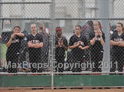 Thumbnail 2 in Palos Verdes vs. Valley Christian (Downey Tournament) photogallery.