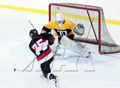 Thumbnail 2 in Chaminade vs DeSmet Jesuit (Challenge Cup Semifinal Game 2) photogallery.