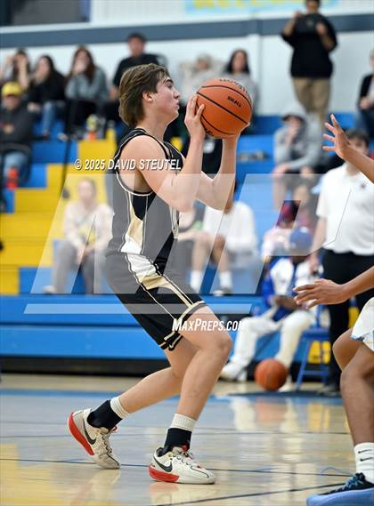 Thumbnail 1 in Golden Sierra @ Center photogallery.