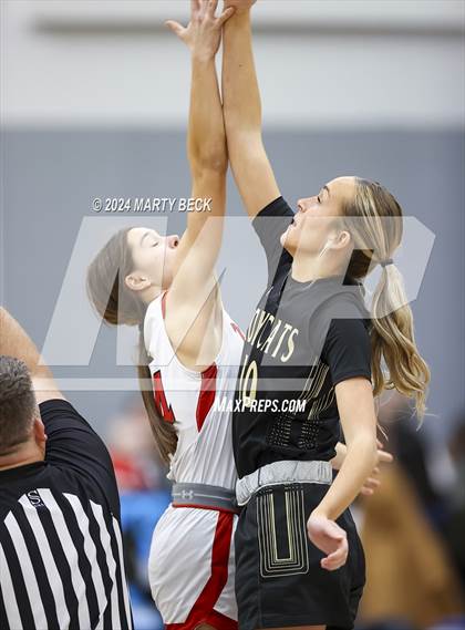 Thumbnail 1 in Tipton vs Northeast (Cairo) photogallery.
