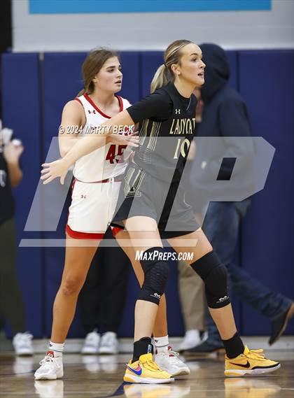 Thumbnail 2 in Tipton vs Northeast (Cairo) photogallery.
