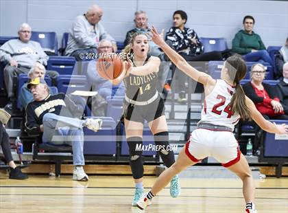 Thumbnail 2 in Tipton vs Northeast (Cairo) photogallery.
