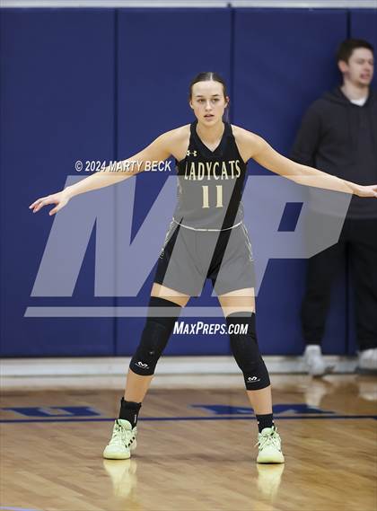 Thumbnail 1 in Tipton vs Northeast (Cairo) photogallery.