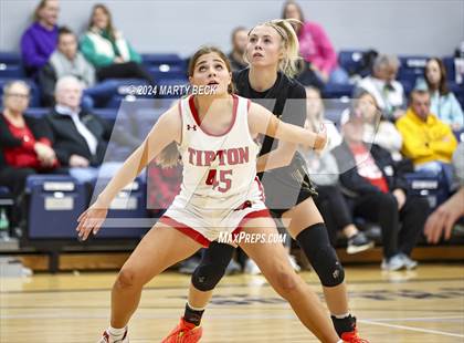 Thumbnail 3 in Tipton vs Northeast (Cairo) photogallery.