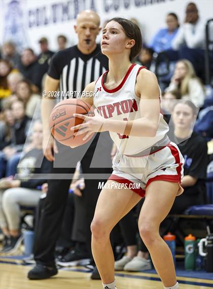 Thumbnail 2 in Tipton vs Northeast (Cairo) photogallery.