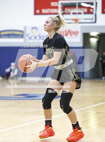 Thumbnail 1 in Tipton vs Northeast (Cairo) photogallery.