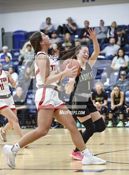 Thumbnail 2 in Tipton vs Northeast (Cairo) photogallery.