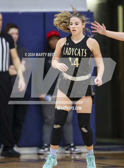 Thumbnail 1 in Tipton vs Northeast (Cairo) photogallery.