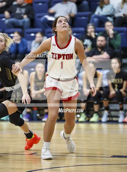 Thumbnail 2 in Tipton vs Northeast (Cairo) photogallery.
