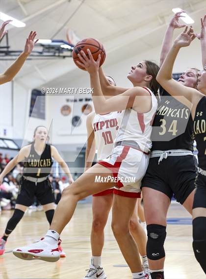 Thumbnail 2 in Tipton vs Northeast (Cairo) photogallery.