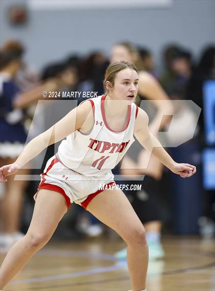 Thumbnail 1 in Tipton vs Northeast (Cairo) photogallery.