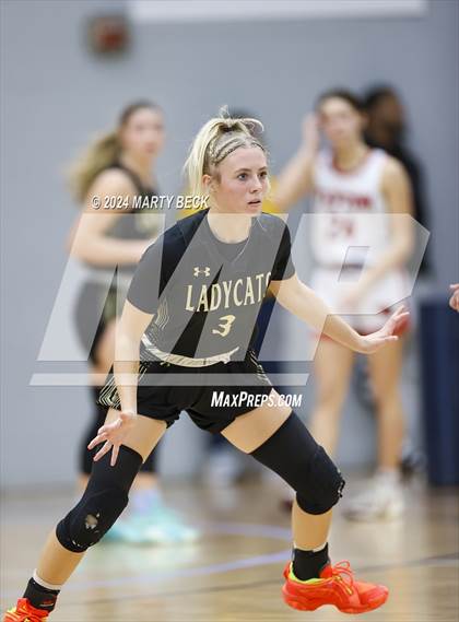 Thumbnail 2 in Tipton vs Northeast (Cairo) photogallery.