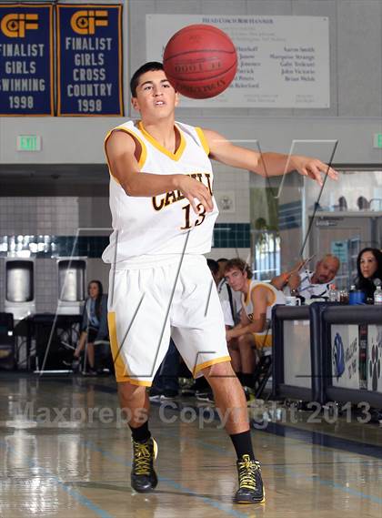 Thumbnail 3 in Eastlake vs Cabrillo (MaxPreps Holiday Classic) photogallery.