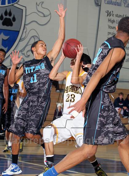 Thumbnail 3 in Eastlake vs Cabrillo (MaxPreps Holiday Classic) photogallery.