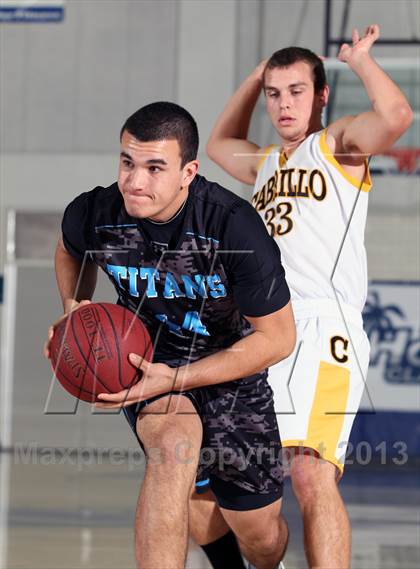 Thumbnail 2 in Eastlake vs Cabrillo (MaxPreps Holiday Classic) photogallery.