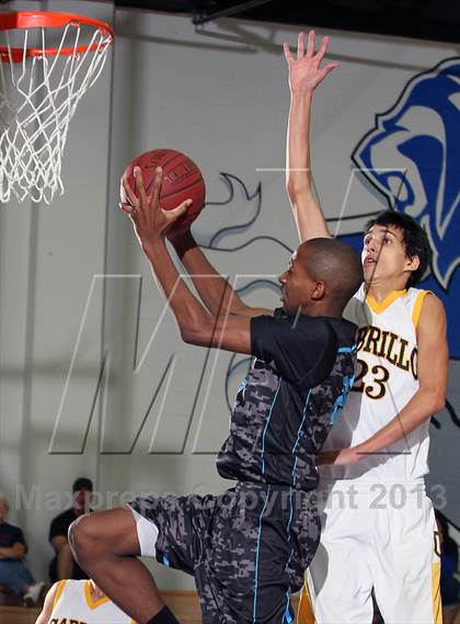 Thumbnail 3 in Eastlake vs Cabrillo (MaxPreps Holiday Classic) photogallery.