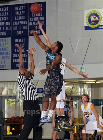 Thumbnail 2 in Eastlake vs Cabrillo (MaxPreps Holiday Classic) photogallery.
