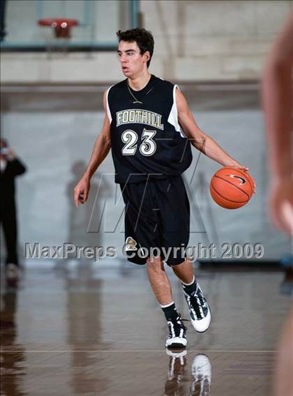 Thumbnail 1 in Mater Dei vs. Foothill (Orange Holiday Classic Championship) photogallery.