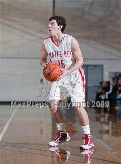 Thumbnail 2 in Mater Dei vs. Foothill (Orange Holiday Classic Championship) photogallery.