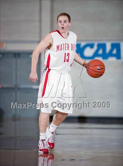 Thumbnail 2 in Mater Dei vs. Foothill (Orange Holiday Classic Championship) photogallery.