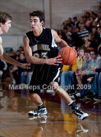 Thumbnail 3 in Mater Dei vs. Foothill (Orange Holiday Classic Championship) photogallery.
