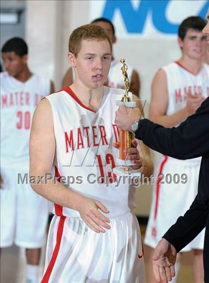 Thumbnail 2 in Mater Dei vs. Foothill (Orange Holiday Classic Championship) photogallery.