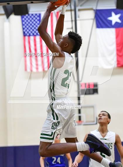 Thumbnail 3 in MacArthur [Douglas] vs Southwest (SAISD Invitational) photogallery.