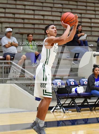 Thumbnail 3 in MacArthur [Douglas] vs Southwest (SAISD Invitational) photogallery.