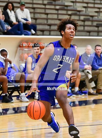 Thumbnail 3 in MacArthur [Douglas] vs Southwest (SAISD Invitational) photogallery.