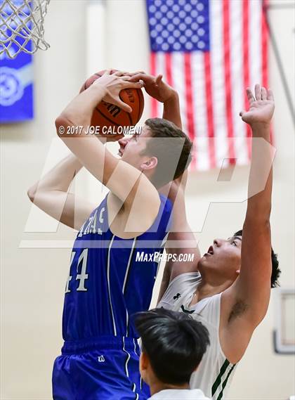 Thumbnail 2 in MacArthur [Douglas] vs Southwest (SAISD Invitational) photogallery.