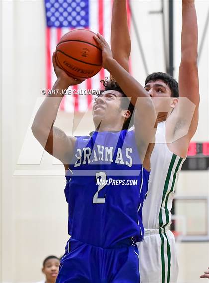 Thumbnail 3 in MacArthur [Douglas] vs Southwest (SAISD Invitational) photogallery.