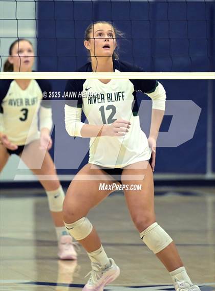 Thumbnail 3 in Cardinal Newman vs River Bluff (Dorman Tournament of Champions) photogallery.