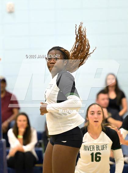 Thumbnail 3 in Cardinal Newman vs River Bluff (Dorman Tournament of Champions) photogallery.