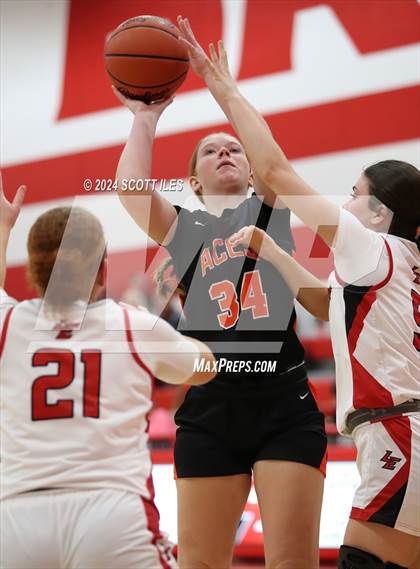 Thumbnail 2 in Amanda-Clearcreek @ Logan Elm photogallery.