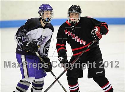 Thumbnail 2 in Branford vs. North Branford (CIAC Division II Semifinal) photogallery.