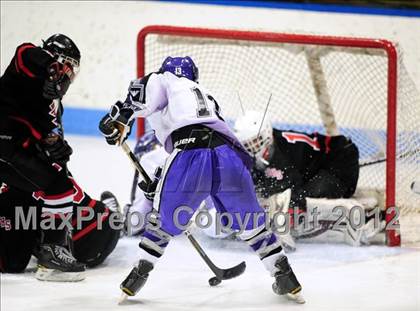 Thumbnail 2 in Branford vs. North Branford (CIAC Division II Semifinal) photogallery.